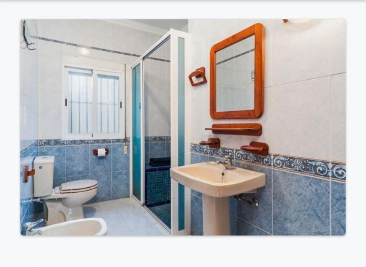 Casa Loli Apartment โกนิล เด ลาฟรอนเตรา ภายนอก รูปภาพ